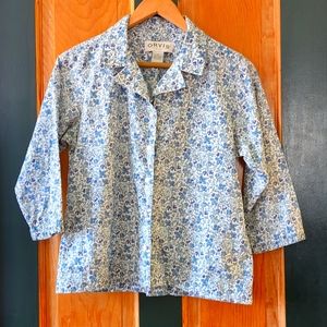 Orvis blue floral button down blouse Sz Sm